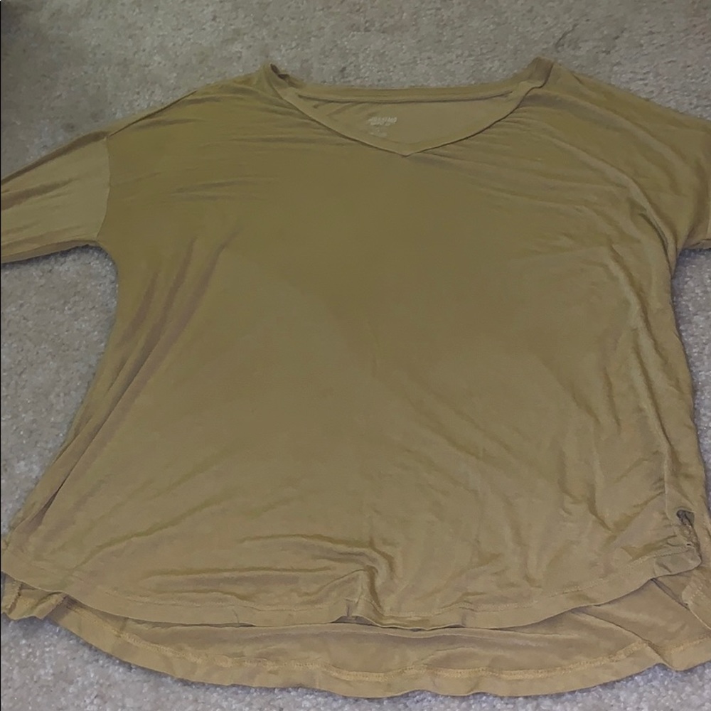 V neck yellow mossimo long sleeve tee shirt